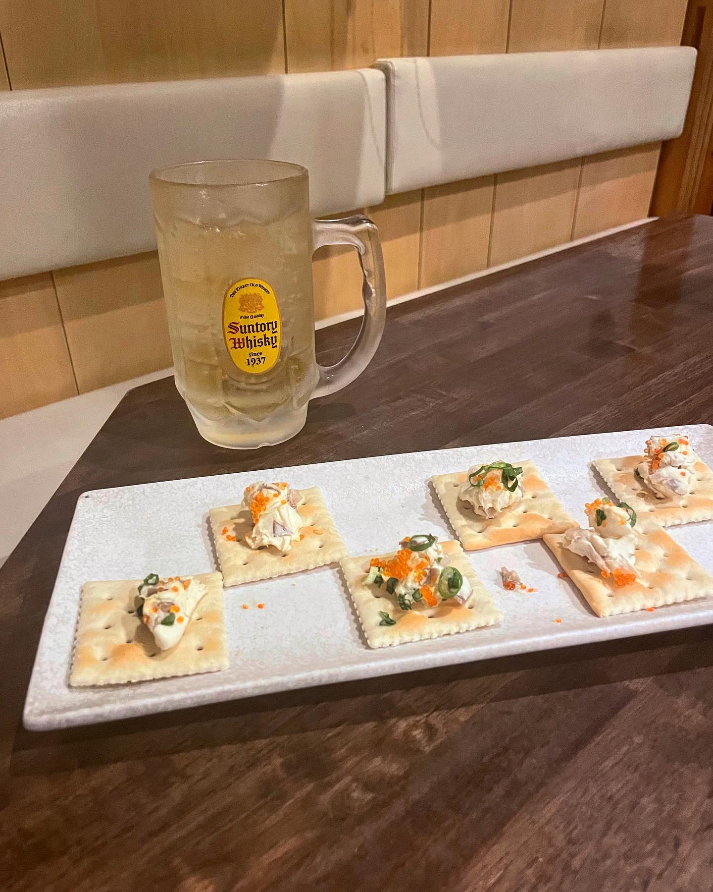 いぶりがっこのクリームチーズとハイボールです本日も心よりご来店お待ちしてます☆♪#川崎 #川崎グルメ #川崎おでん #はれ晴れ #居酒屋 #はれ晴れ東口本店 #ディナー #日本酒好きな人と繋がりたい #日本酒好き - from Instagram